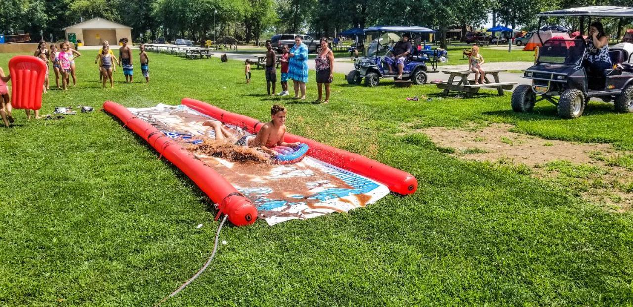 ホテル Sandusky Koa Holiday Campground エクステリア 写真