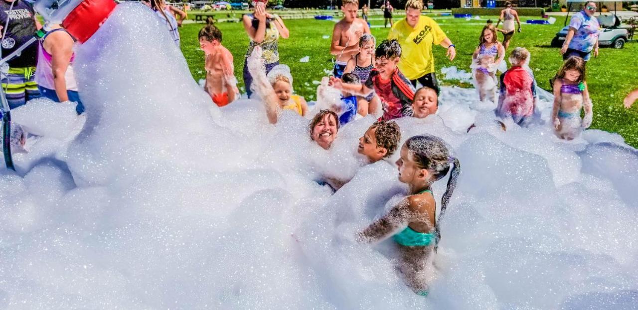 ホテル Sandusky Koa Holiday Campground エクステリア 写真