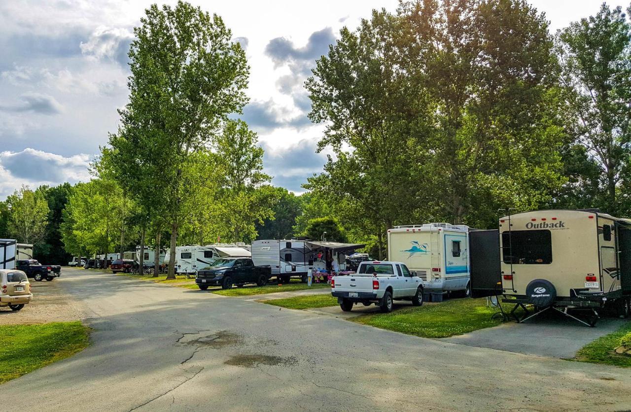 ホテル Sandusky Koa Holiday Campground エクステリア 写真